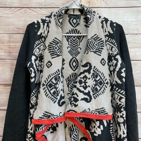 THML WATERFALL FRONT SWEATER IN AZTEC PRINT - Picture 2 of 5